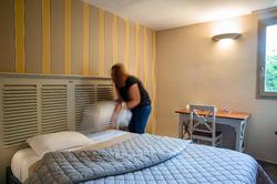 Hotel The Originals Bruay la Buissiere Le Cottage