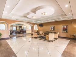 La Quinta Inn Suites By Wyndham Bridgeport