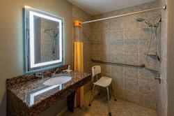 La Quinta Inn Suites By Wyndham Bridgeport