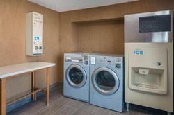 La Quinta Inn Suites By Wyndham Clarksville