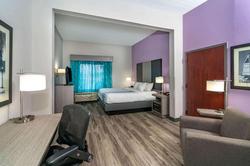 La Quinta Inn Suites By Wyndham Clarksville