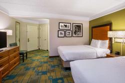 La Quinta Inn Suites Greensboro Nc