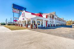 OYO Hotel Waco University Area/ I-35