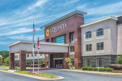 La Quinta Inn Suites By Wyndham Columbus North