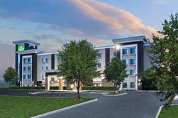 La Quinta Inn Suites Columbus Edinburgh