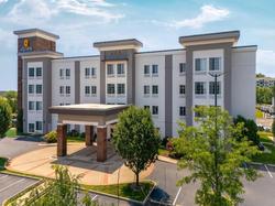 La Quinta Inn Suites Columbus Edinburgh