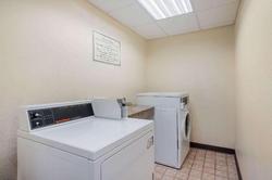 La Quinta Inn Suites By Wyndham Mansfield Oh
