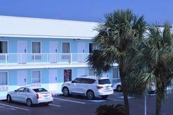 Destin Inn And Suites