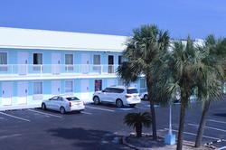 Destin Inn And Suites