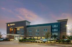 La Quinta Inn Suites By Wyndham College Station So