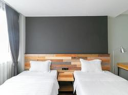 Zen Rooms Zleepmotion Bangkok