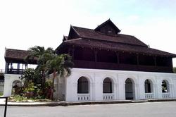 Diamond River Ping Petch Ngam Hotel
