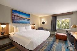 La Quinta Inn Suites Columbia NE Fort Jackson