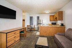 Travelodge by Wyndham Colorado Springs Airport SFB