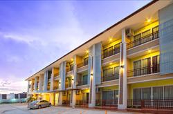 Takanta Place Aparthotel