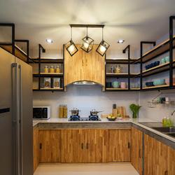 Timber Hostel by ZUZU