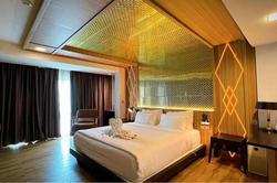Holatel Hotel Phitsanulok by ZUZU