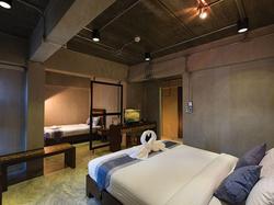 Thapae Loft Hotel