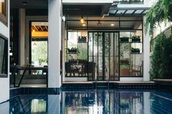 33 Poshtel by ZUZU