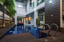 33 Poshtel by ZUZU