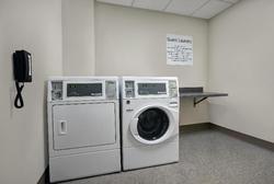 Holiday Inn Exp & Suites Milwaukee - Brookfield
