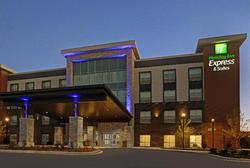 Holiday Inn Exp & Suites Milwaukee - Brookfield