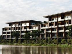 Atta Lakeside Resort Suite