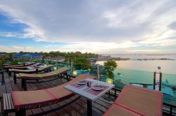 Kroque Boutique And Bistro Hotel
