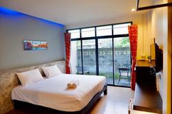 Loma Place Hotel