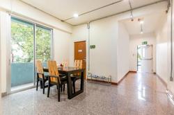 OYO 928 Leaf Hostel