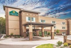 La Quinta Inn Suites Duluth