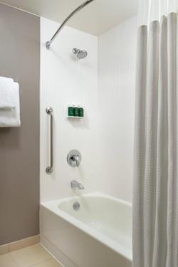 Courtyard By Marriott Greensboro