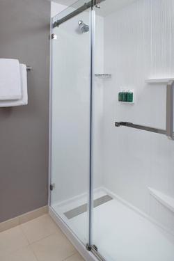 Courtyard By Marriott Greensboro