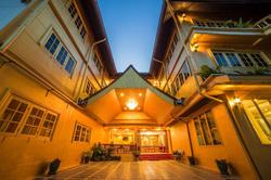 Nakaraj Princess Chiang Rai Walking Street