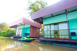 Neenlawat Riverside