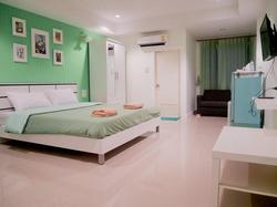 Uj Apartment