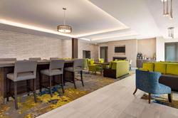 La Quinta Inn & Suites Orlando IDrive Theme Parks