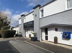Ostal Hotel Pau Universite