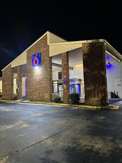 Motel 6 Greensboro Airport