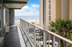 Blu Atlantic Oceanfront Hotel Suites