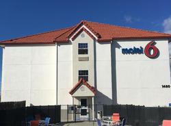 Motel 6 Dixon
