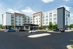 Holiday Inn Express & Suites Bloomington W Mall