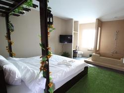 Z2 Boutique Hotel