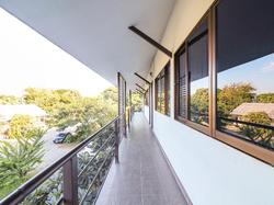 Oyo 421 Dnk Baan Suan