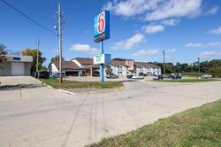 Motel 6 Waterloo