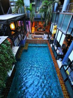Blu Cabin Ari Stylish Gay Poshtel By Zuzu