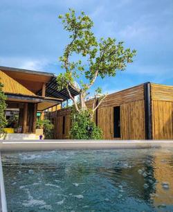 Blu Cabin Ari Stylish Gay Poshtel By Zuzu