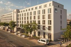 Holiday Inn - the niu, Leo Nuremberg