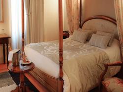 Logis Hôtel Du Dauphin