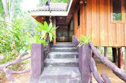 Ruen Mai Horm Resort